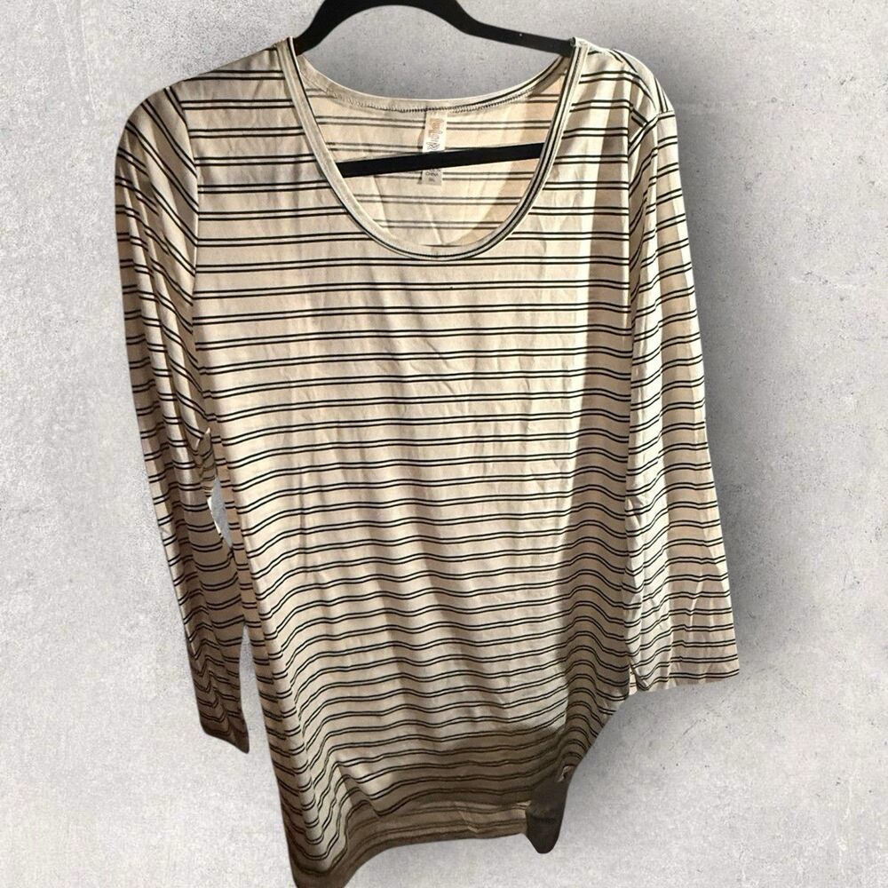 LuLaRoe Lynnae Long Sleeve Shirt-Size 3XL-Black And White Stripe Print  -NWT